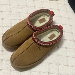 UGG Tazz Slippers